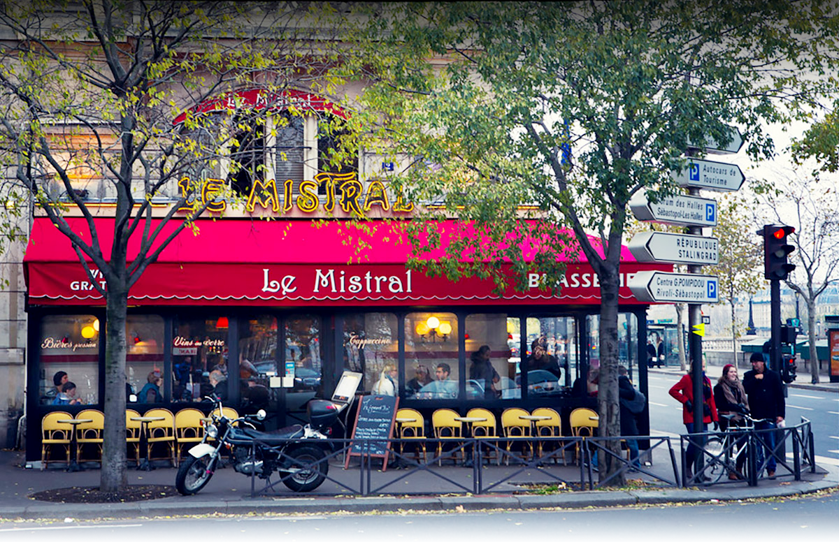 AL AMPARO DEL MISTRAL